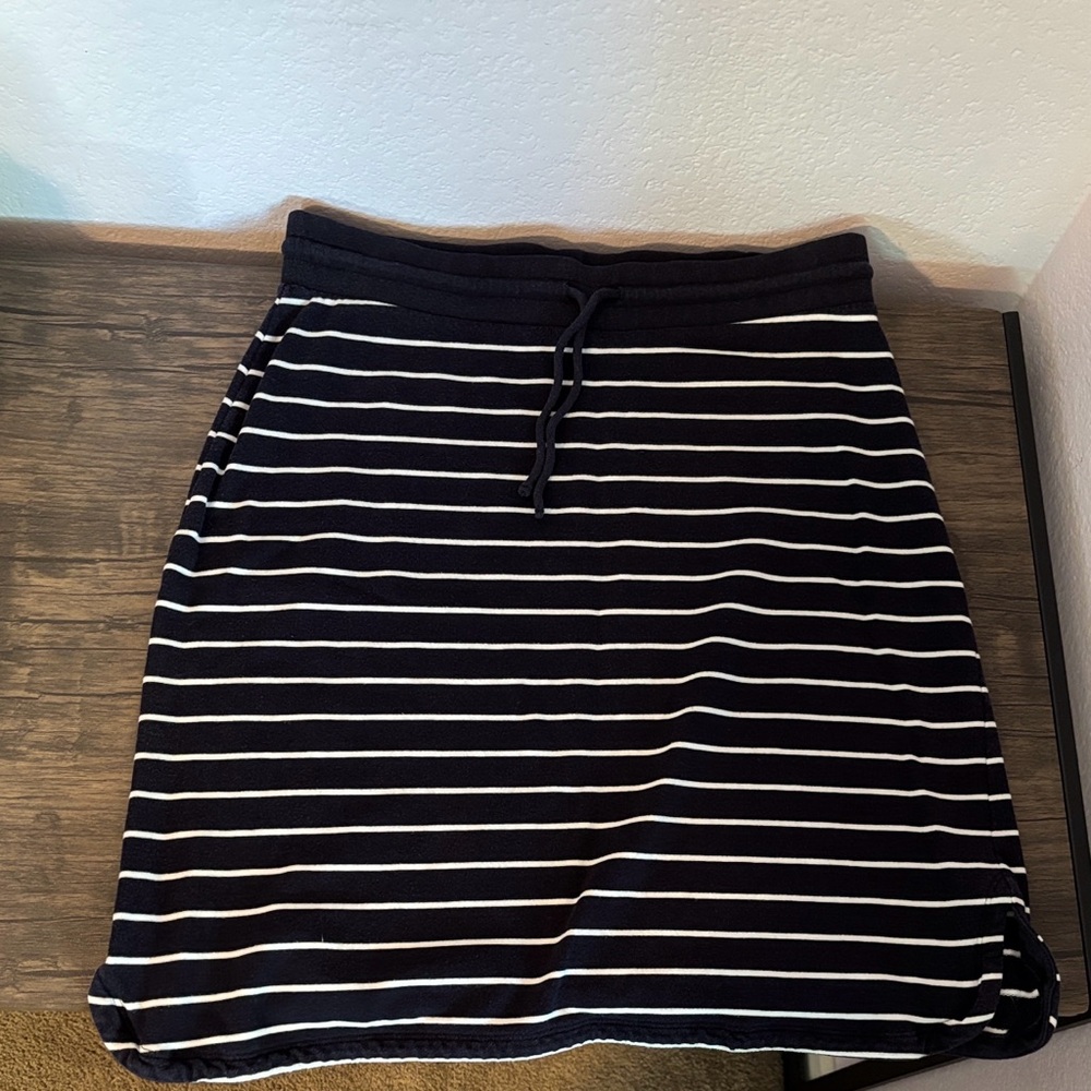 skirt size small
